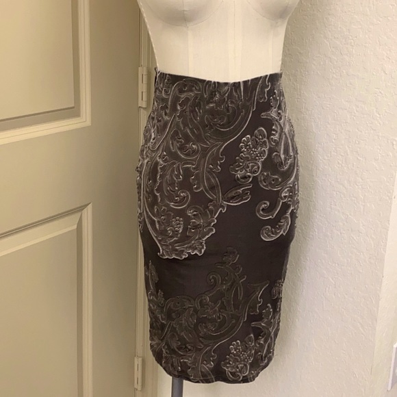 Dresses & Skirts - Midi Pencil Skirt
